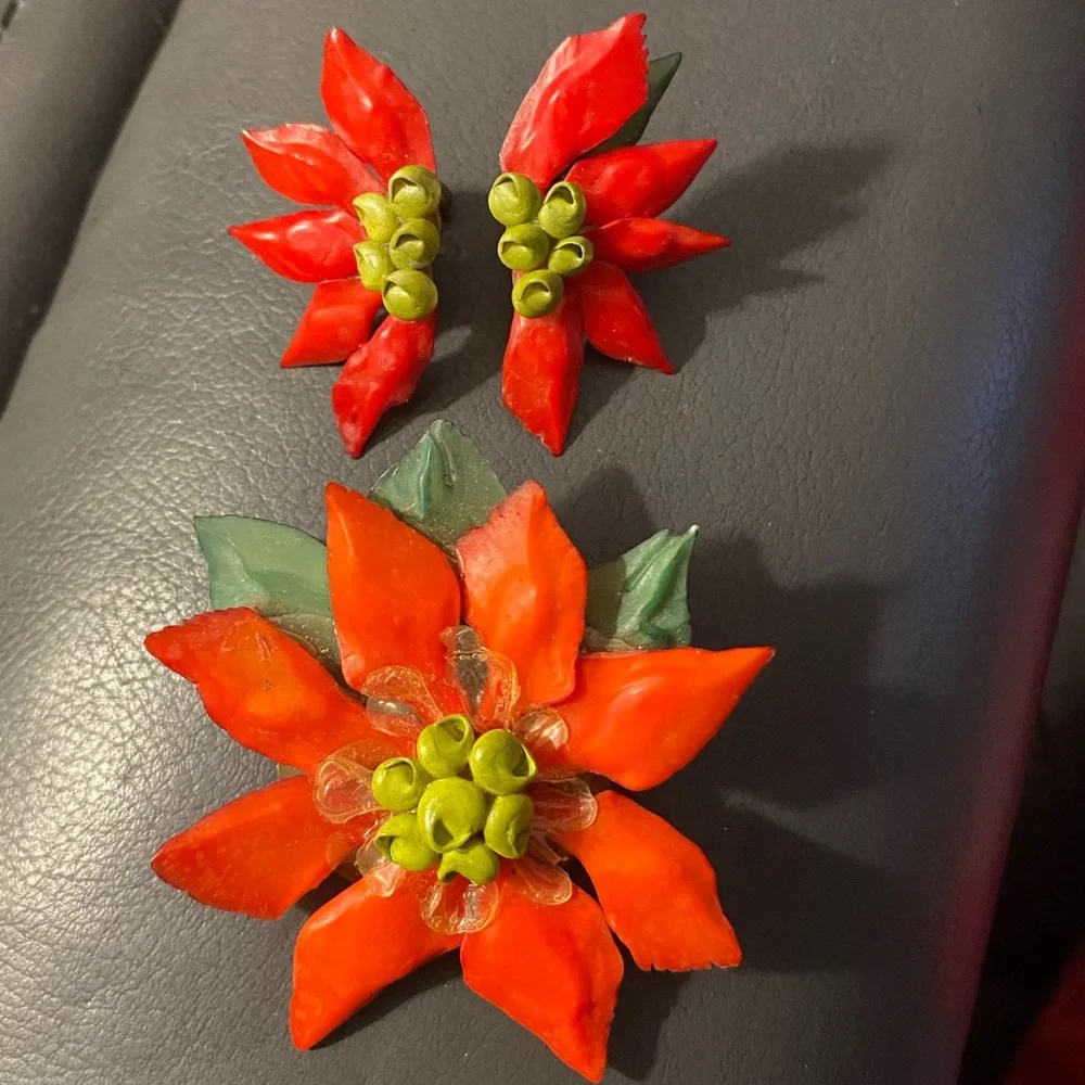 Vintage Hand Made Christmas Poinsettia Flower Brooch Matching Screw Back Earring